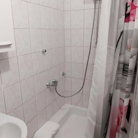 Sobe Kraft 2 Zivogosce
